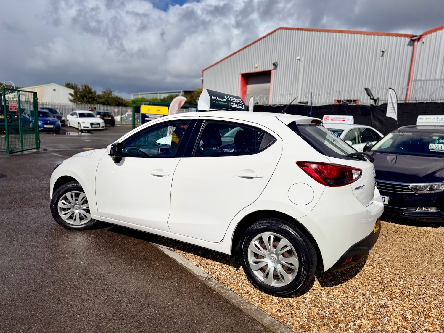 Used Mazda Mazda2 2015 for sale - 77223050: Photo 6