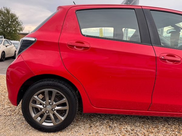 Used Toyota Yaris 2014 for sale - 76234670: Photo 20