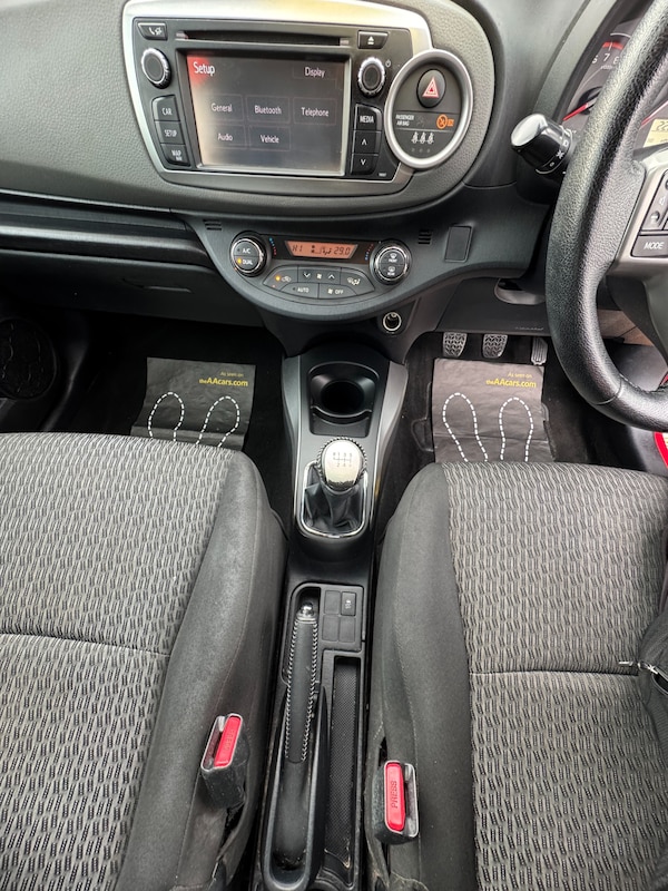 Used Toyota Yaris 2014 for sale - 76234670: Photo 33