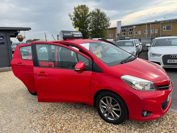 Used Toyota Yaris 2014 for sale - 76234670: Photo 42