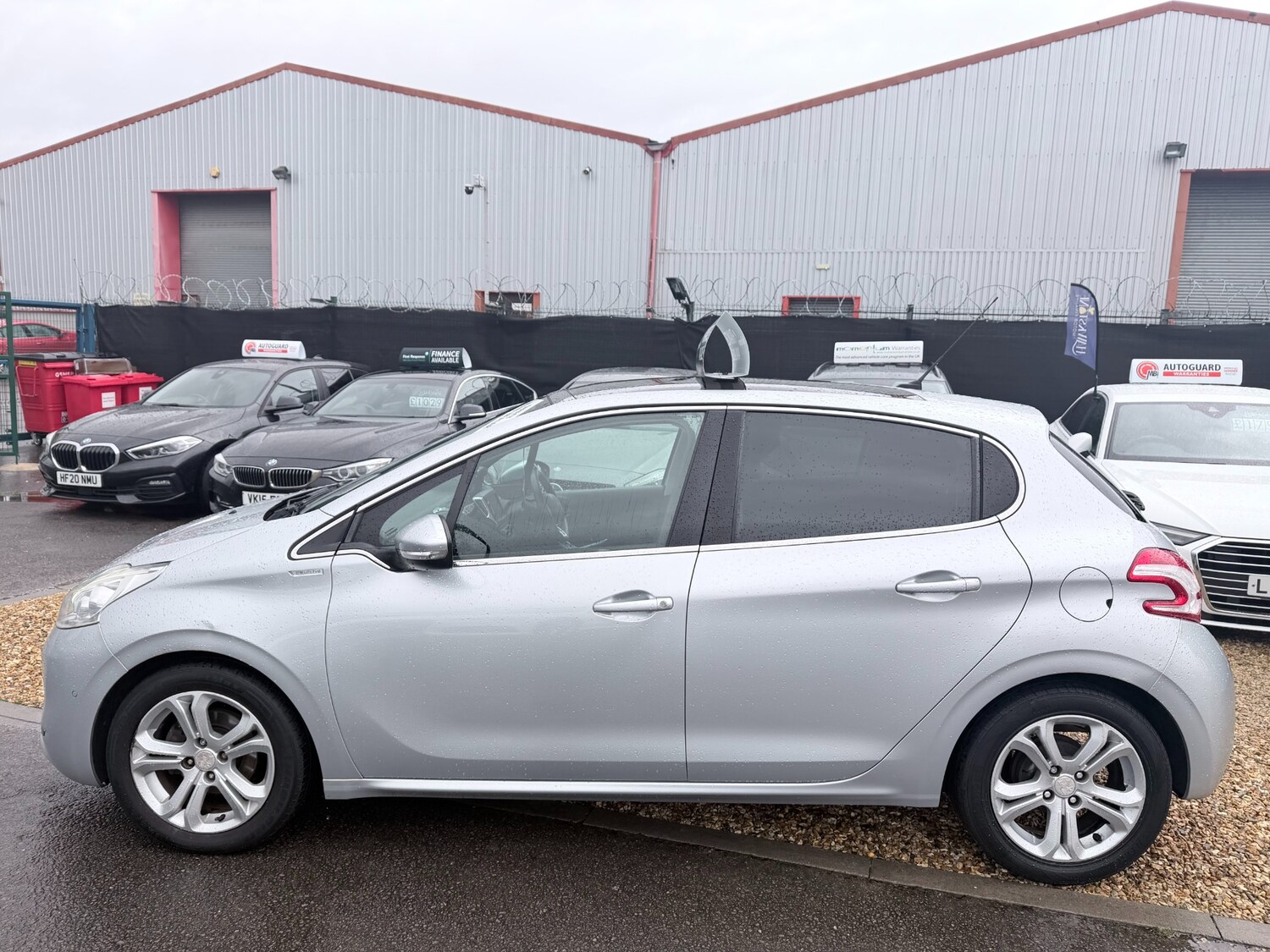 Used Peugeot 208 2013 for sale - 77846084: Photo 14