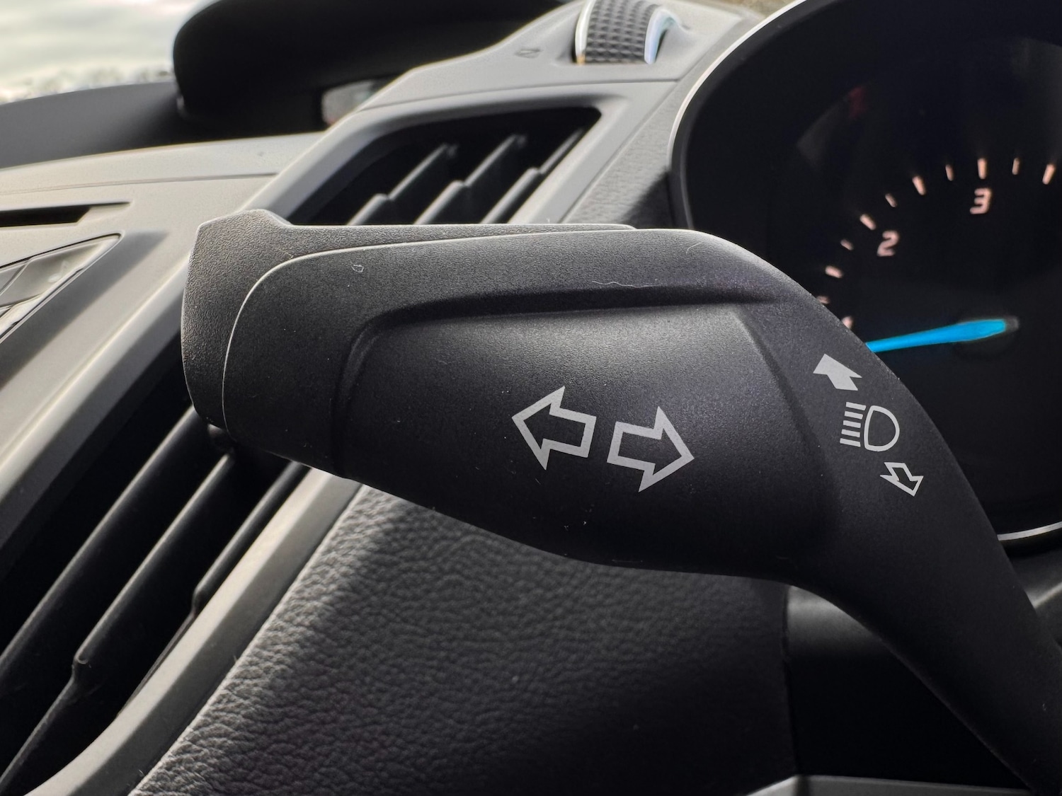 Used Ford Kuga 2014 for sale - 76762490: Photo 32