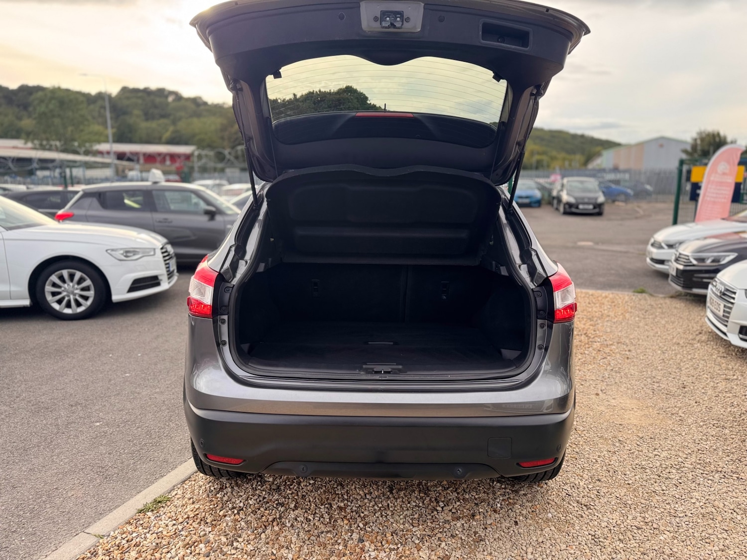 Used Nissan Qashqai 2015 for sale - 76541743: Photo 20