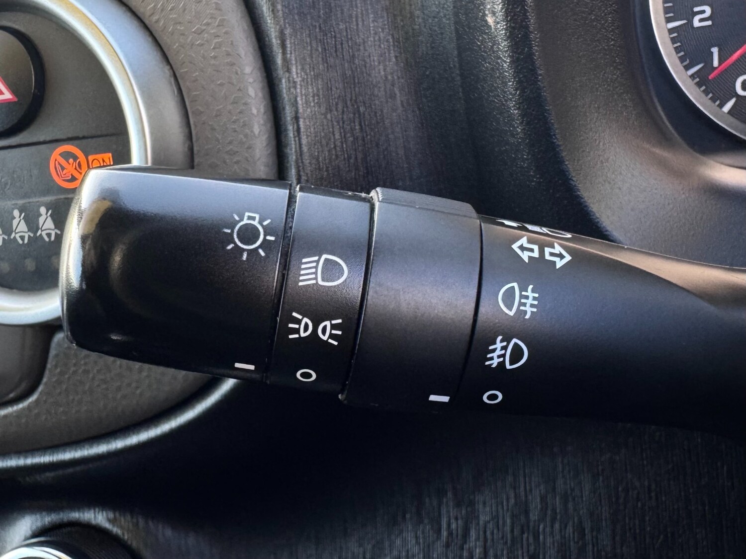 Used Toyota Yaris 2012 for sale - 77461264: Photo 32