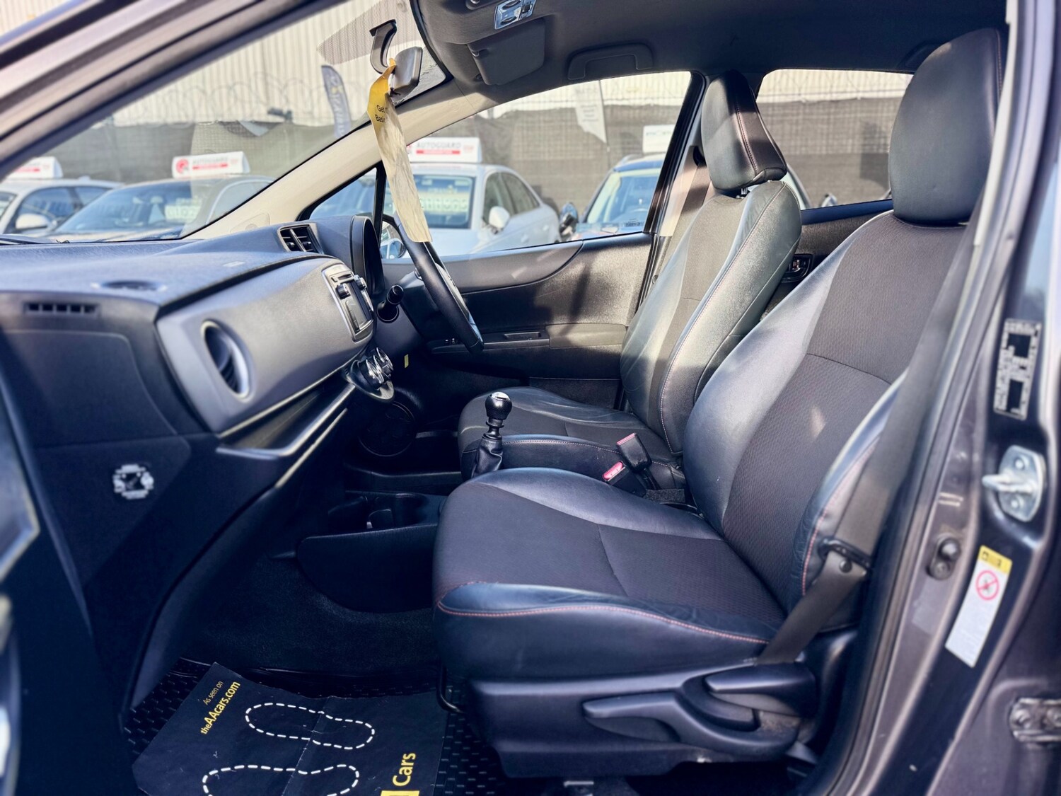 Used Toyota Yaris 2012 for sale - 77461264: Photo 43