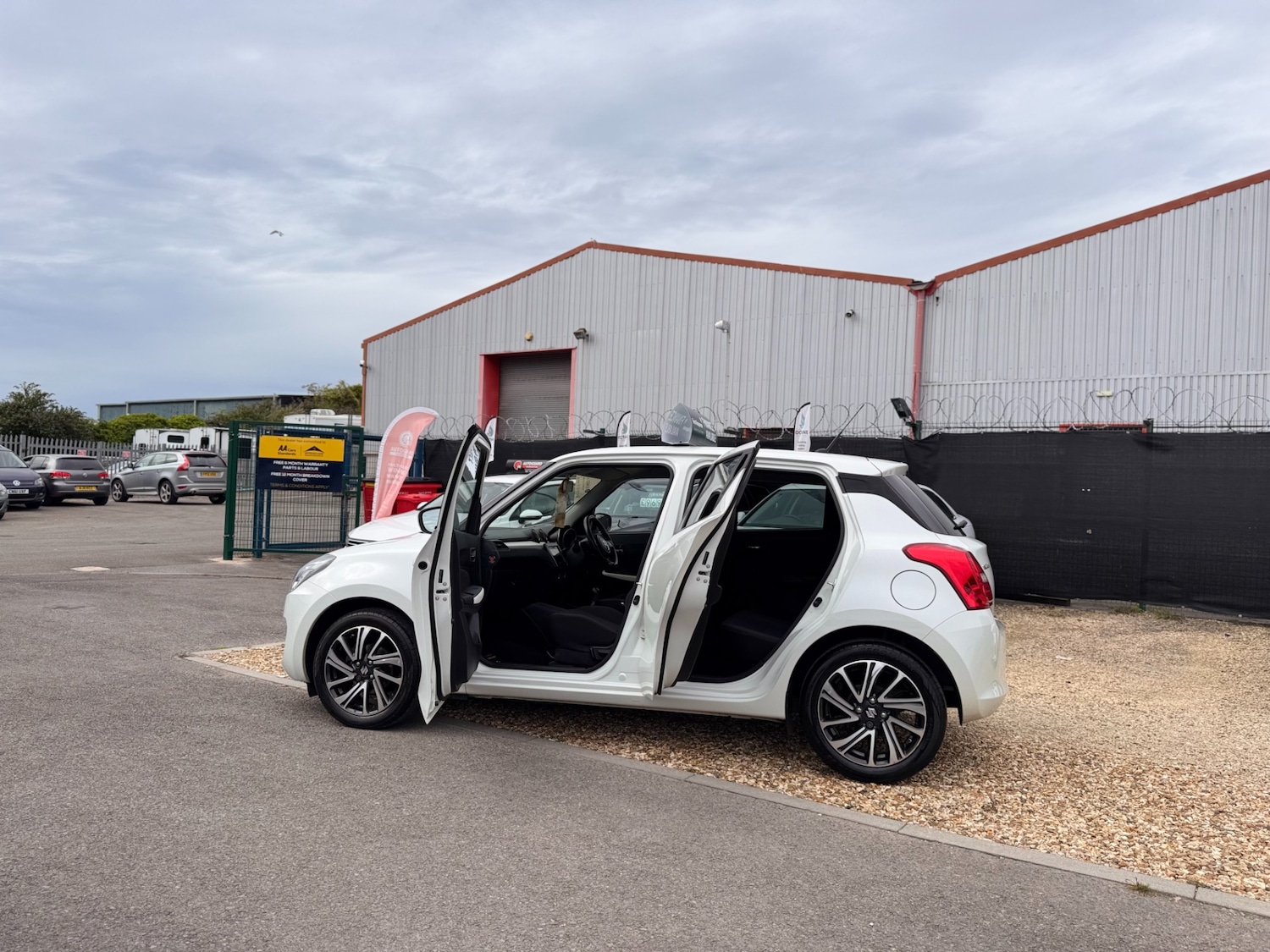 Used Suzuki Swift 2021 for sale - 77063596: Photo 44