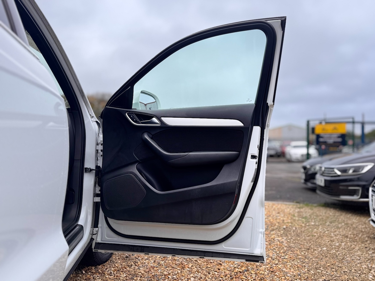 Used Audi Q3 2015 for sale - 77223270: Photo 28