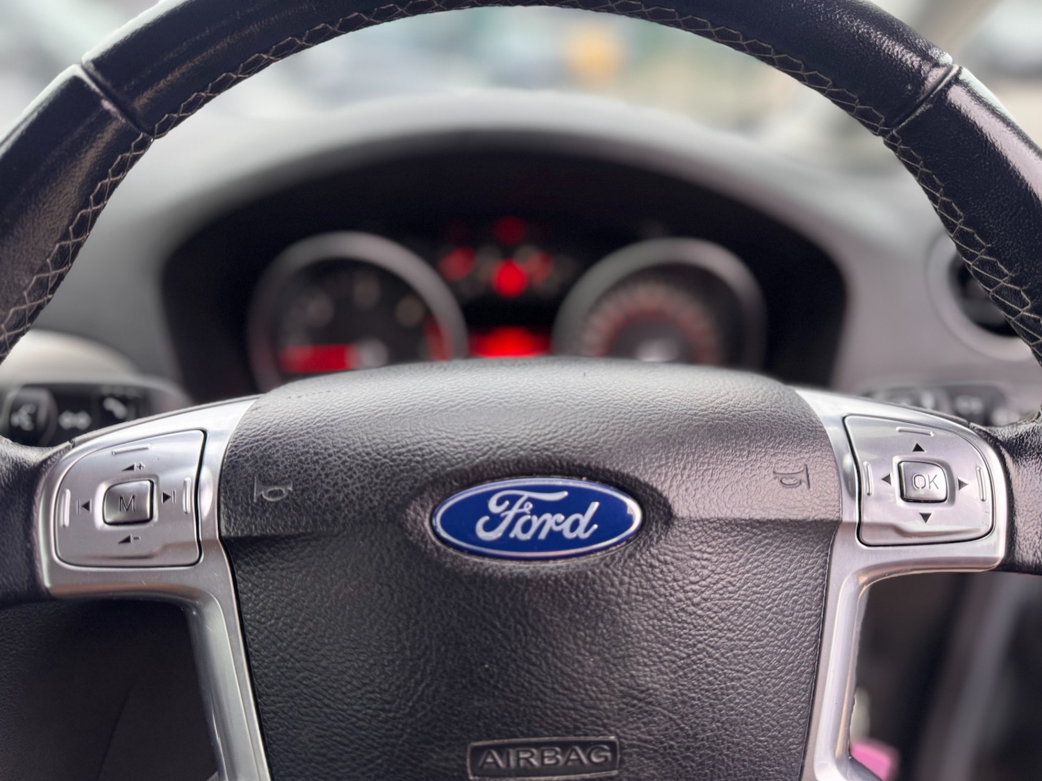 Used Ford Galaxy 2013 for sale - 76762635: Photo 31