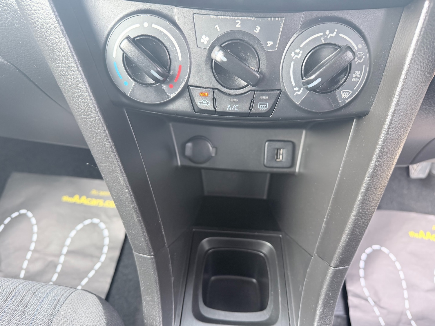 Used Suzuki Swift 2013 for sale - 77846112: Photo 31