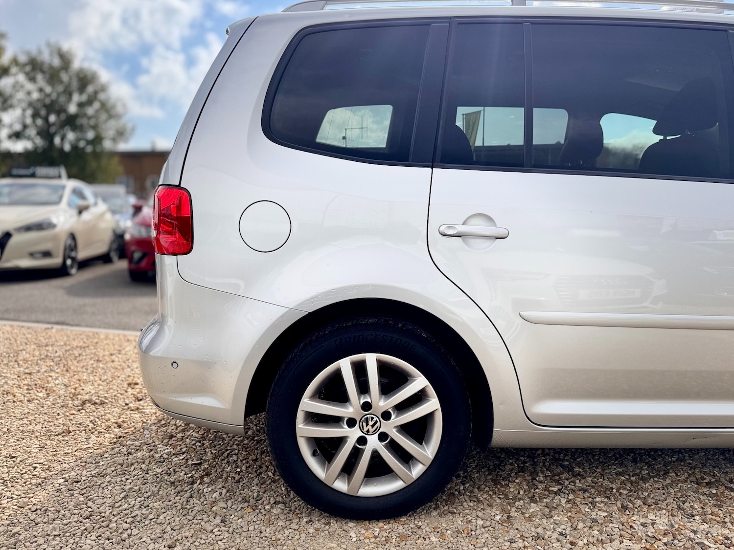 Used Volkswagen Touran 2011 for sale - 76450615: Photo 23