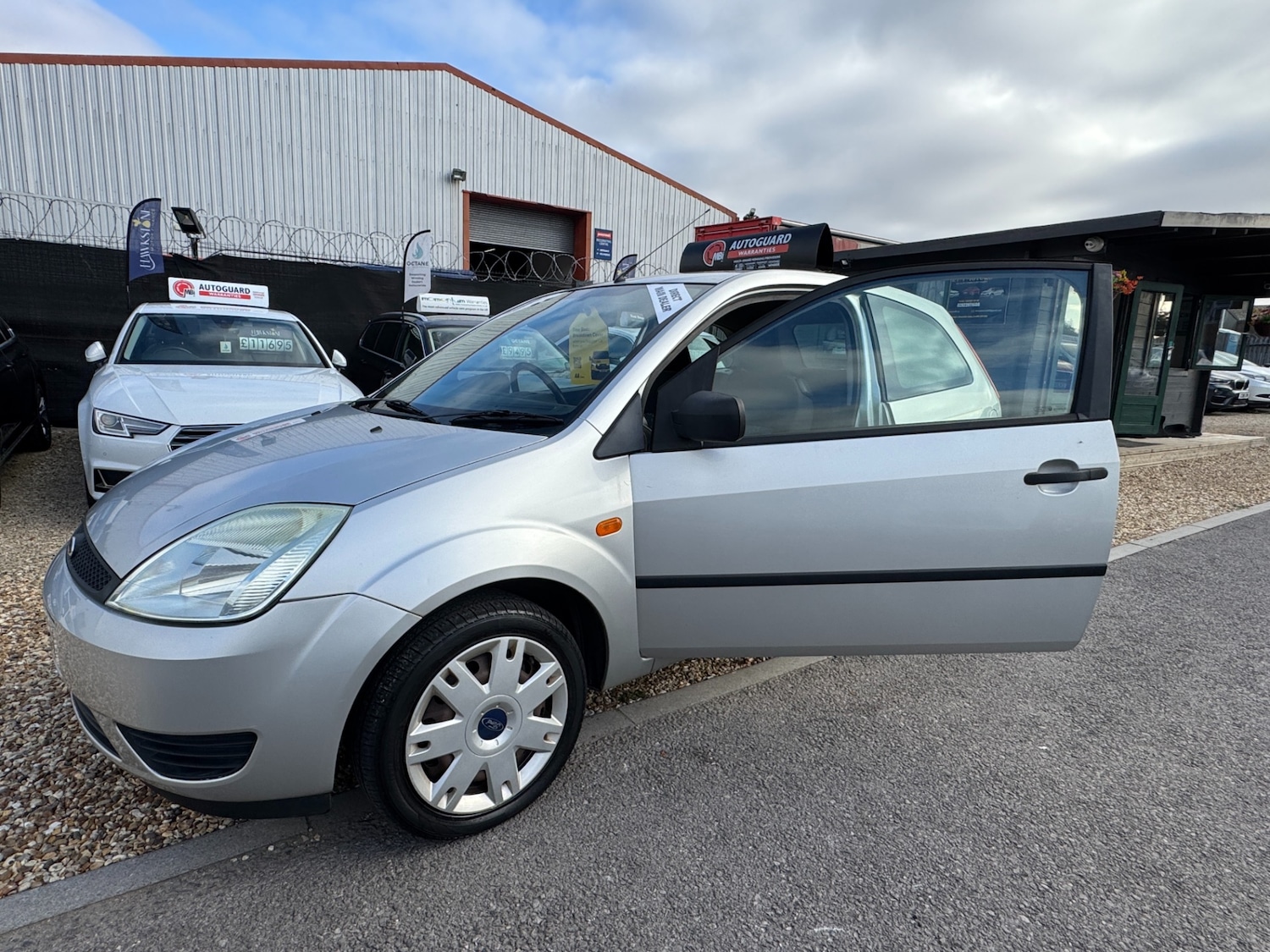 Used Ford Fiesta 2005 for sale - 76421826: Photo 38