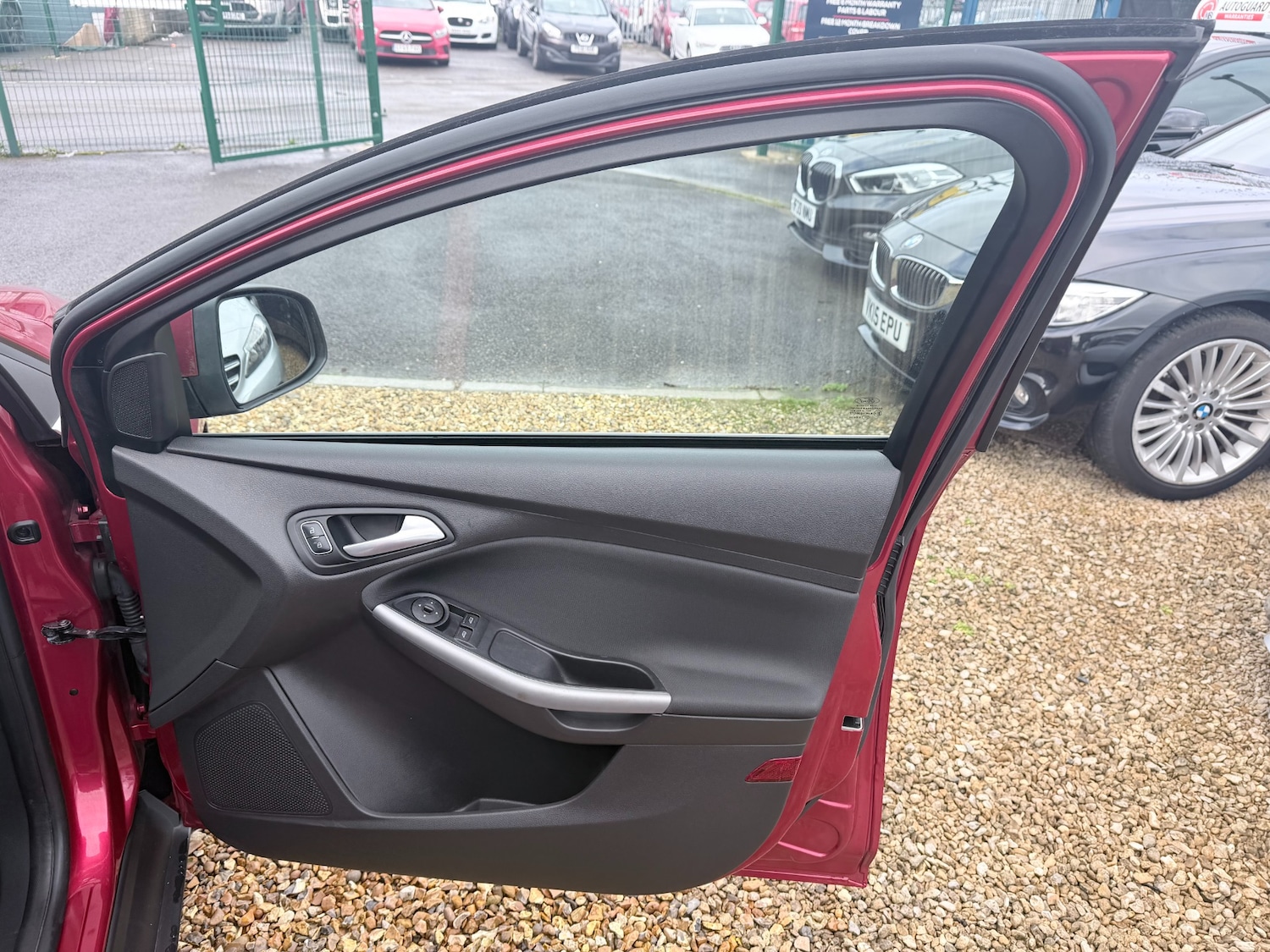 Used Ford Focus 2015 for sale - 78027243: Photo 23