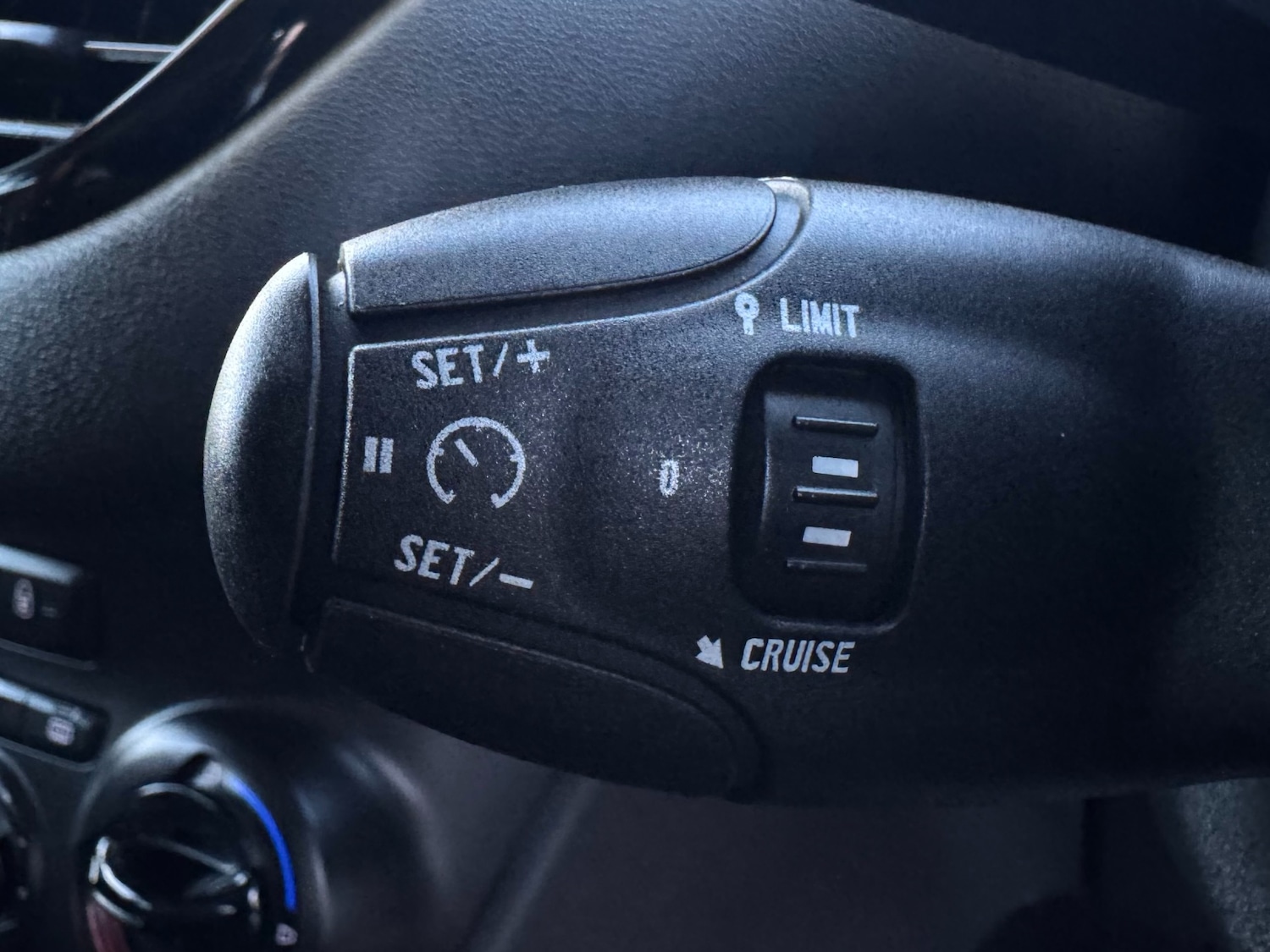 Used Peugeot 208 2013 for sale - 76945864: Photo 33