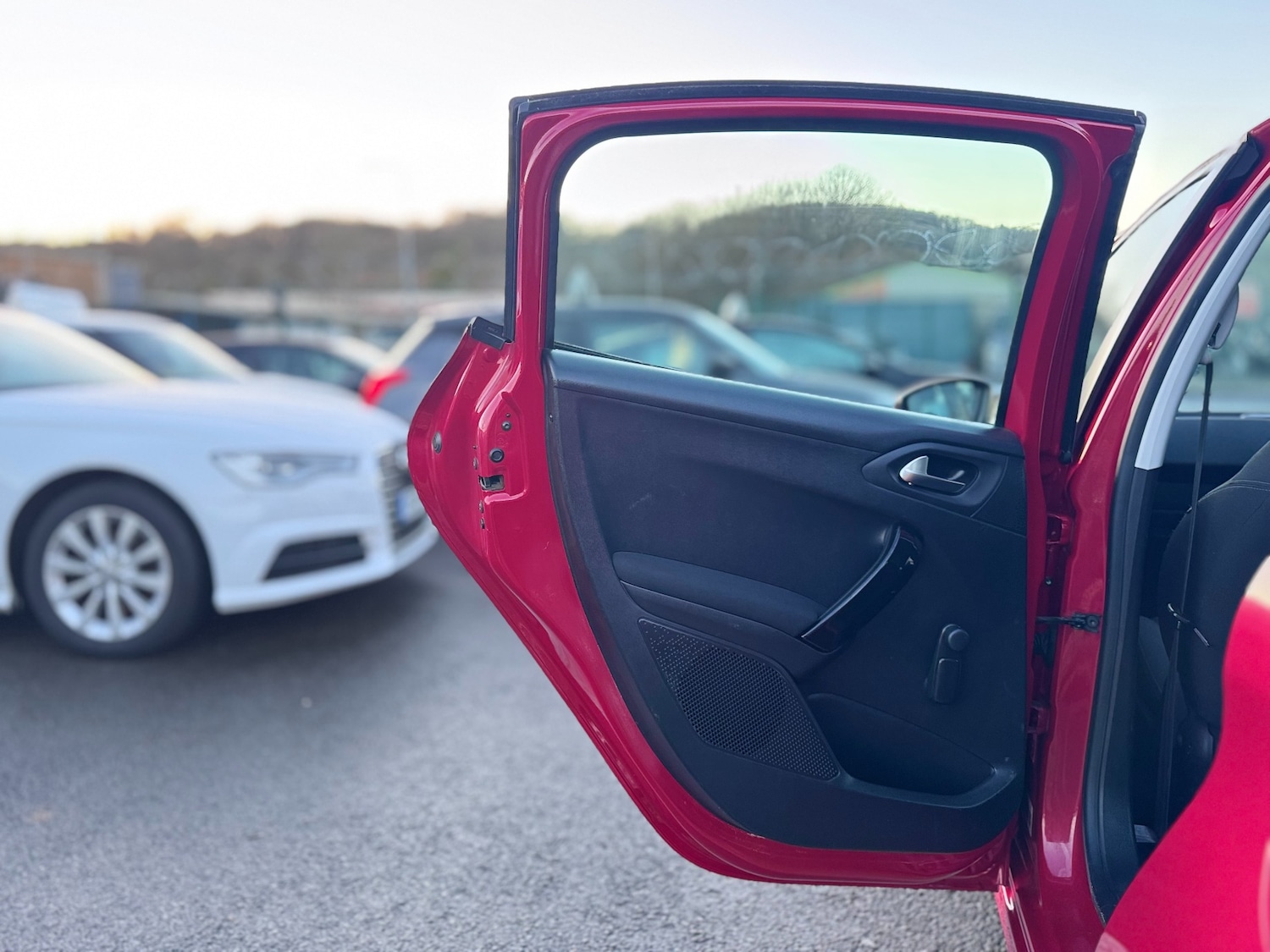 Used Peugeot 208 2013 for sale - 76945864: Photo 40