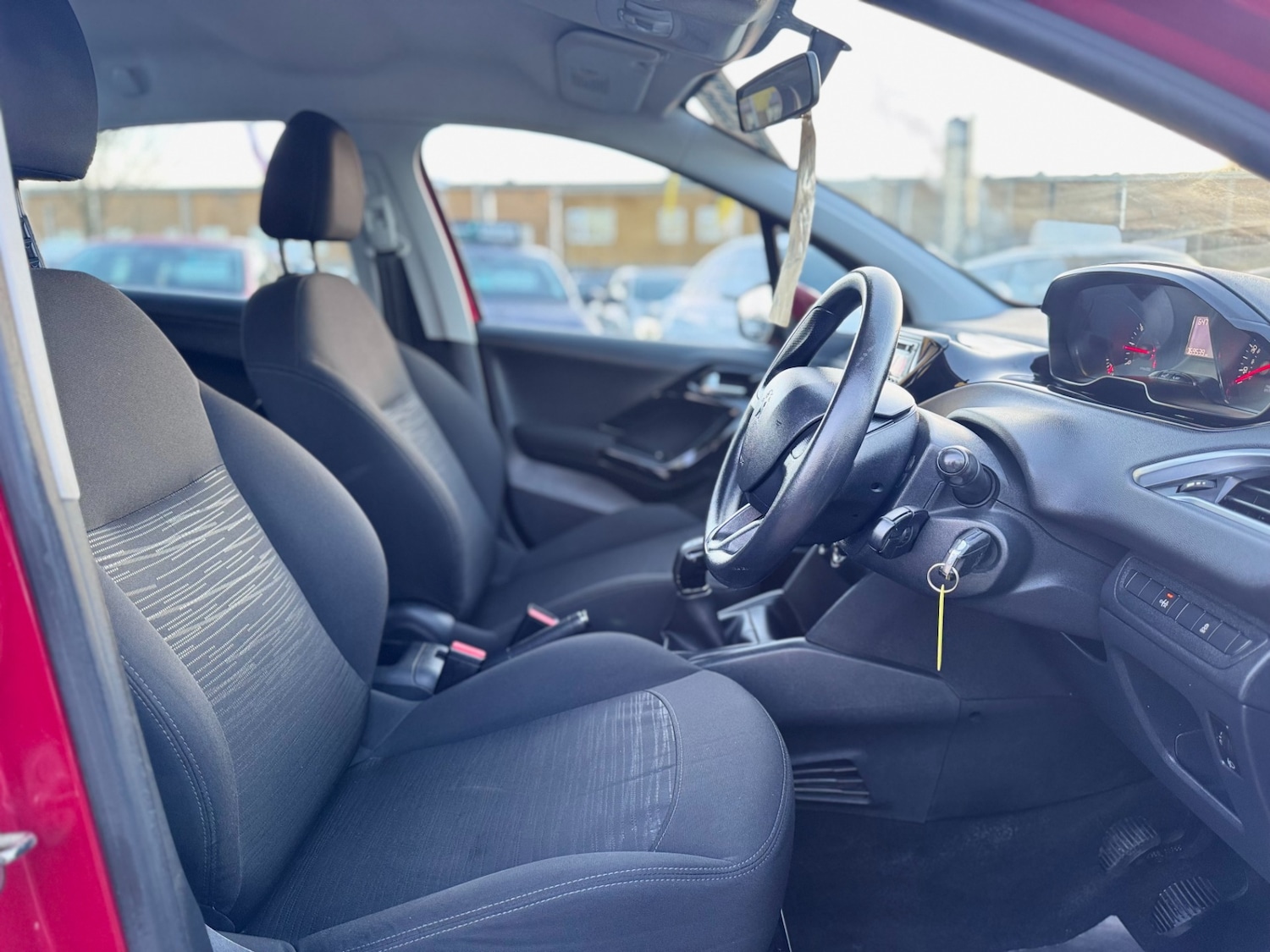 Used Peugeot 208 2013 for sale - 76945864: Photo 9