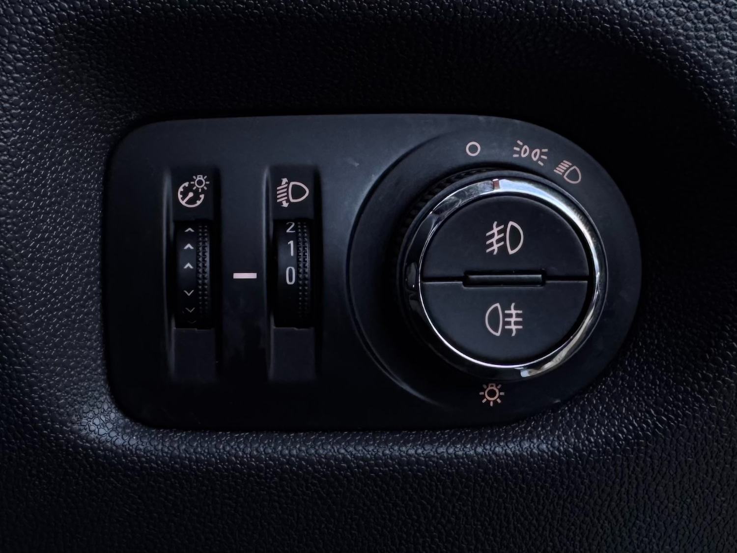 Used Vauxhall Corsa 2013 for sale - 76945657: Photo 27