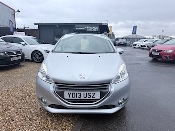 Used Peugeot 208 2013 for sale - 77688840: Photo