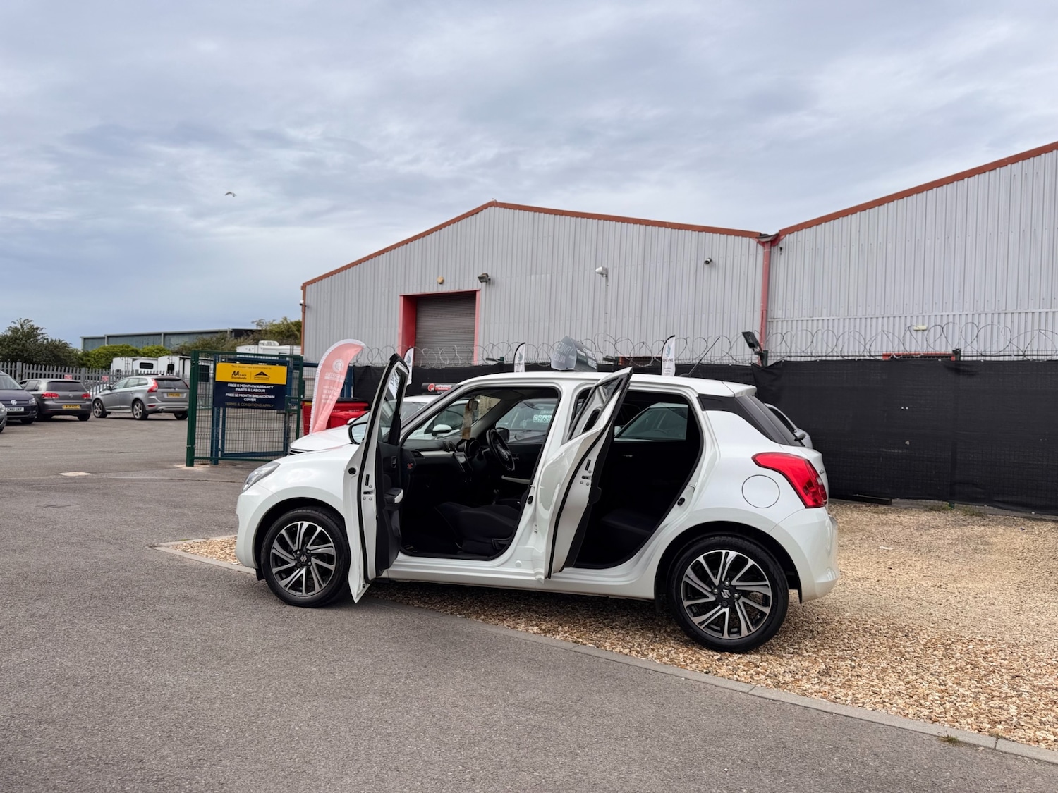 Used Suzuki Swift 2021 for sale - 77297981: Photo 44