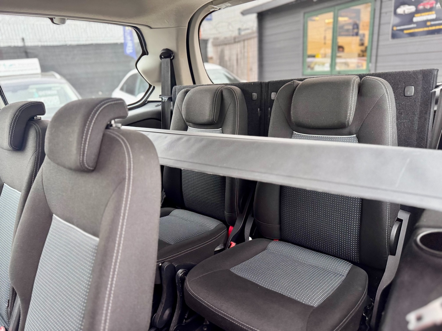 Used Ford Galaxy 2013 for sale - 76366296: Photo 43