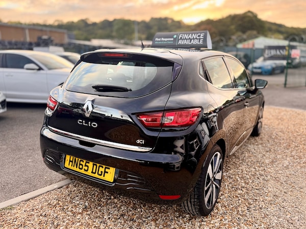 Used Renault Clio 2015 for sale - 76302484: Photo 15