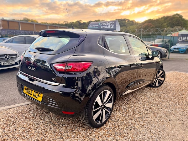 Used Renault Clio 2015 for sale - 76302484: Photo 5