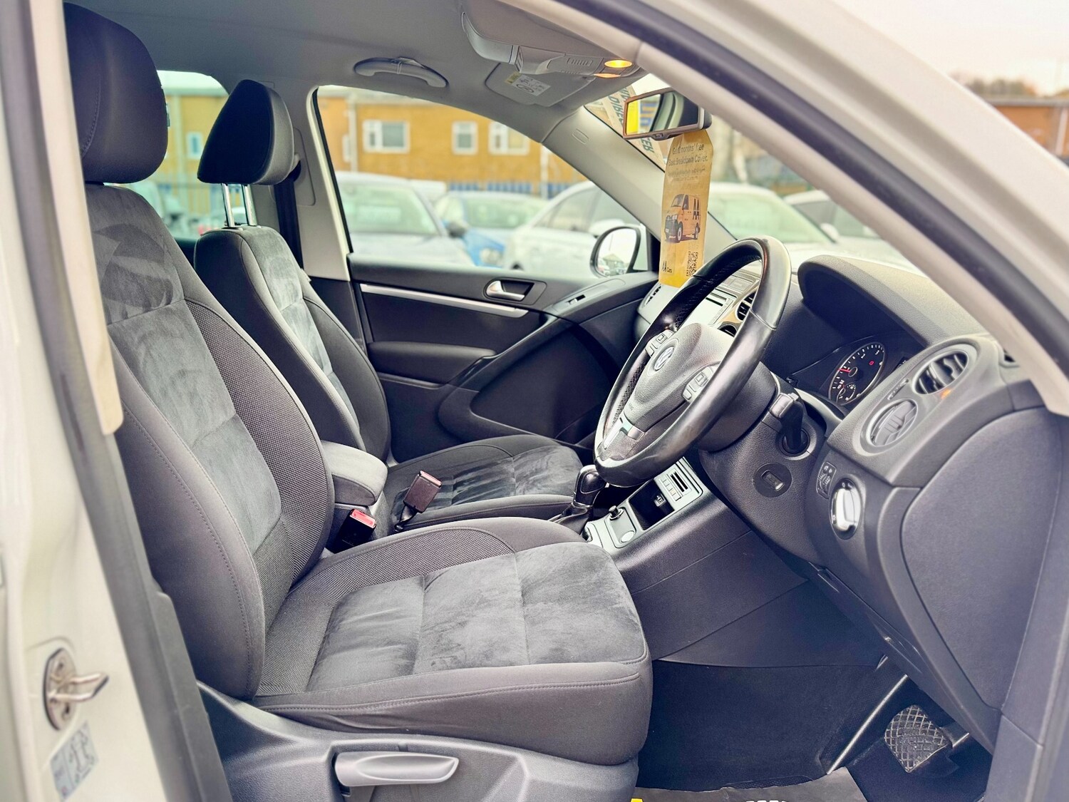 Used Volkswagen Tiguan 2016 for sale - 76542339: Photo 9