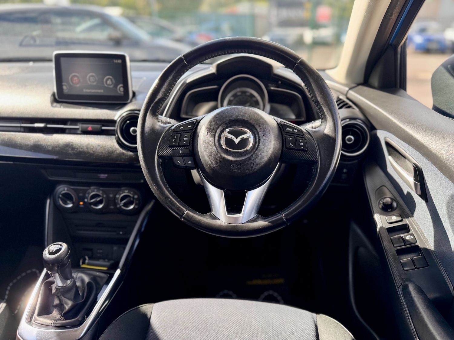 Used Mazda Mazda2 2015 for sale - 76157504: Photo 11