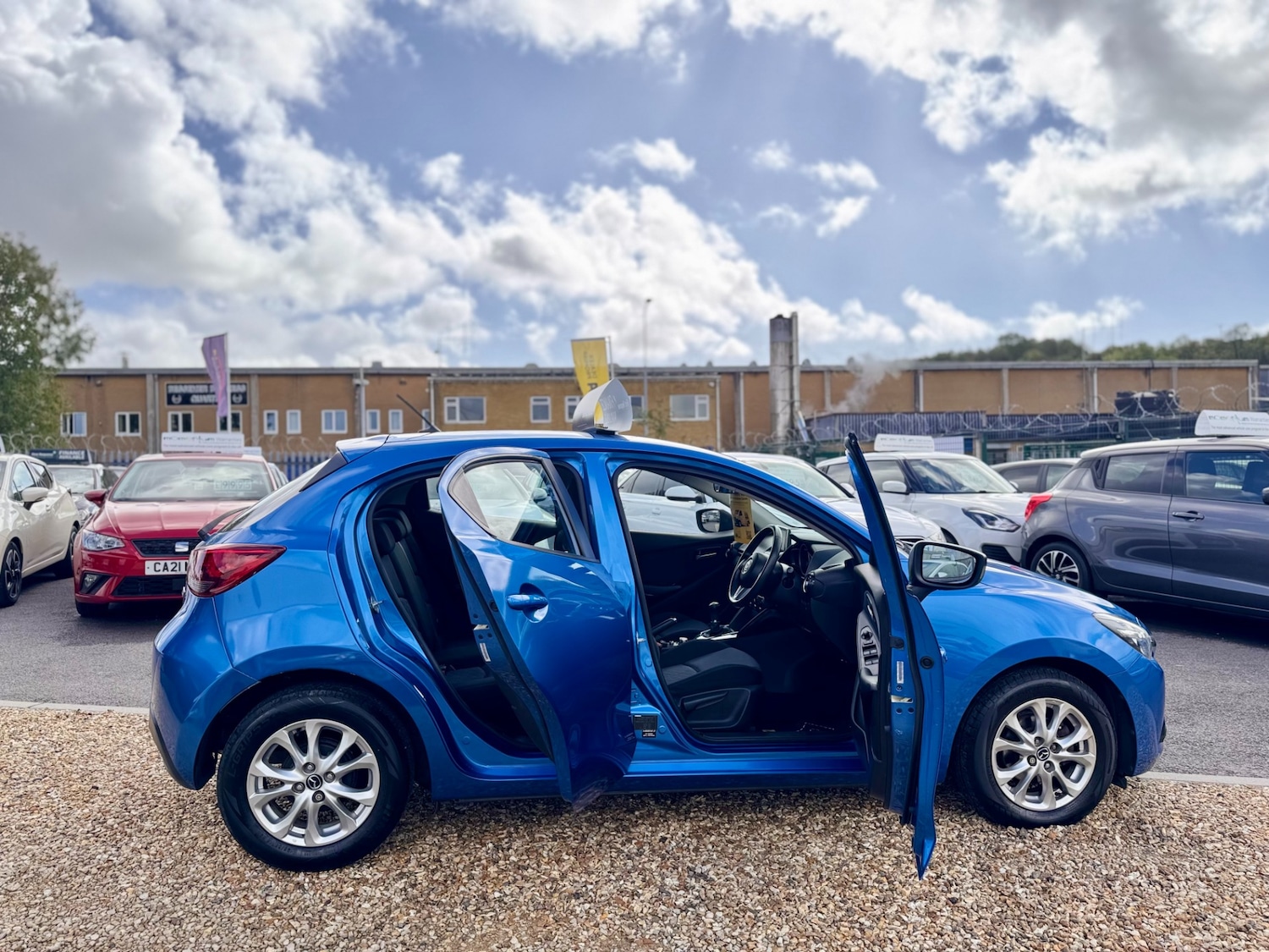 Used Mazda Mazda2 2015 for sale - 76157504: Photo 45