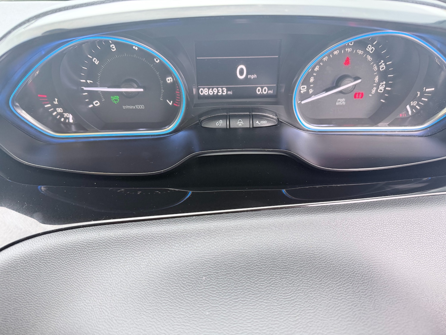 Used Peugeot 208 2013 for sale - 77802689: Photo 27