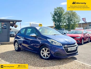 Used Peugeot 208 2015 for sale - 79841838: Photo