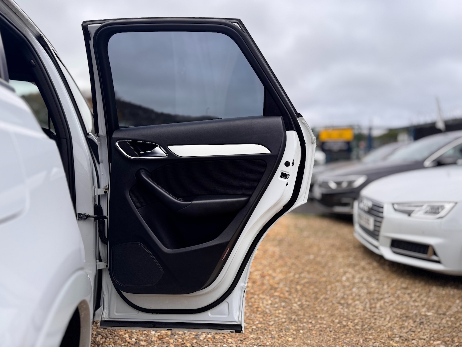 Used Audi Q3 2015 for sale - 77260905: Photo 43