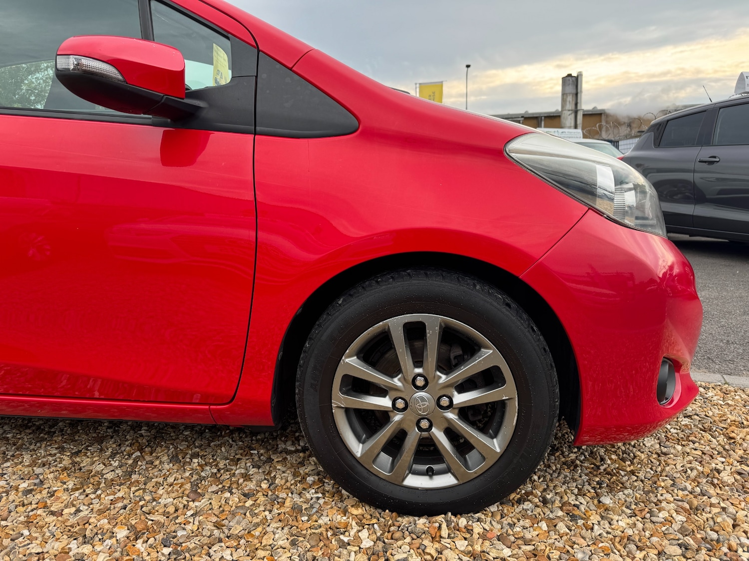 Used Toyota Yaris 2014 for sale - 76576822: Photo 19