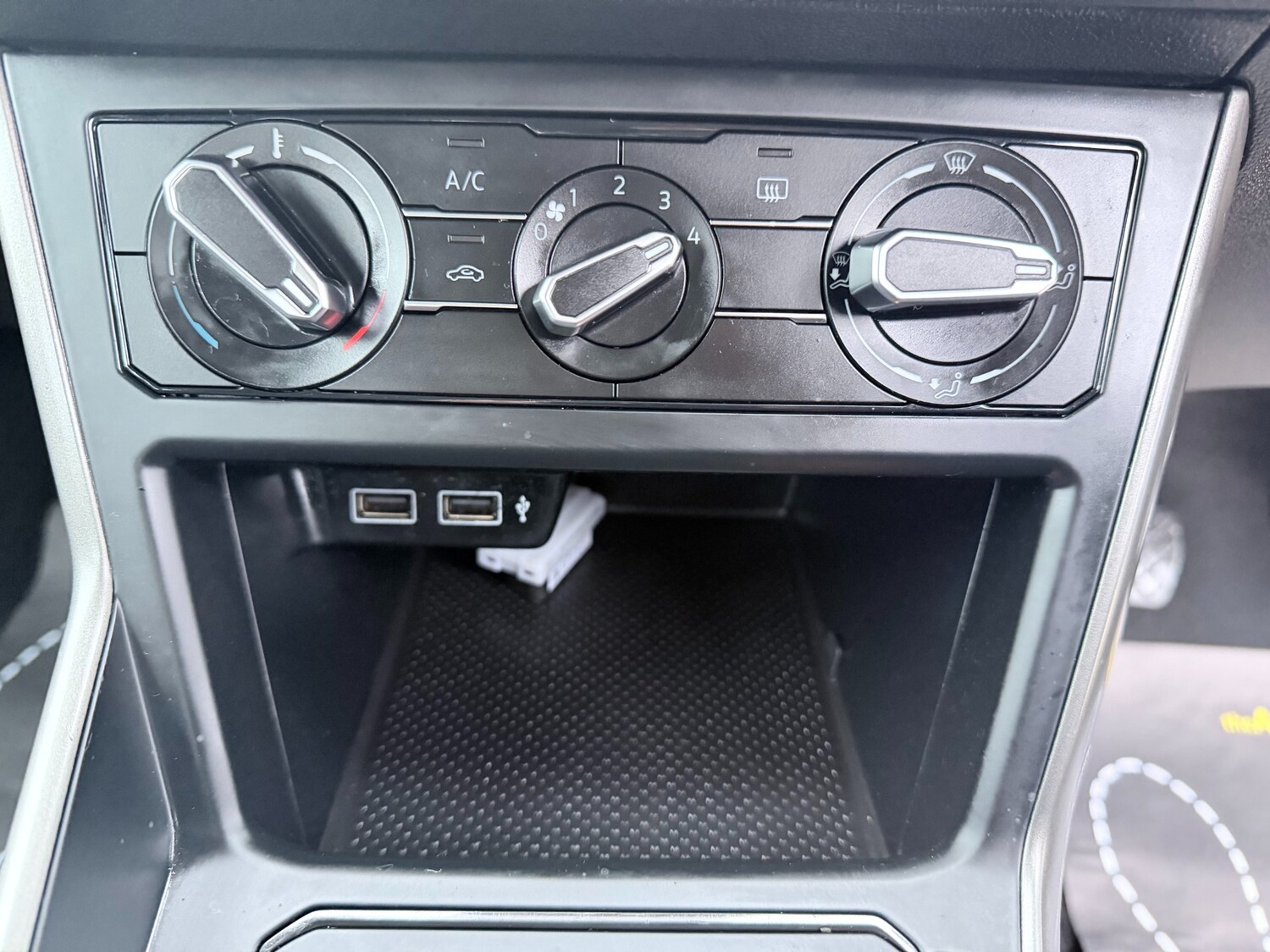 Used Volkswagen Polo 2018 for sale - 77803308: Photo 32