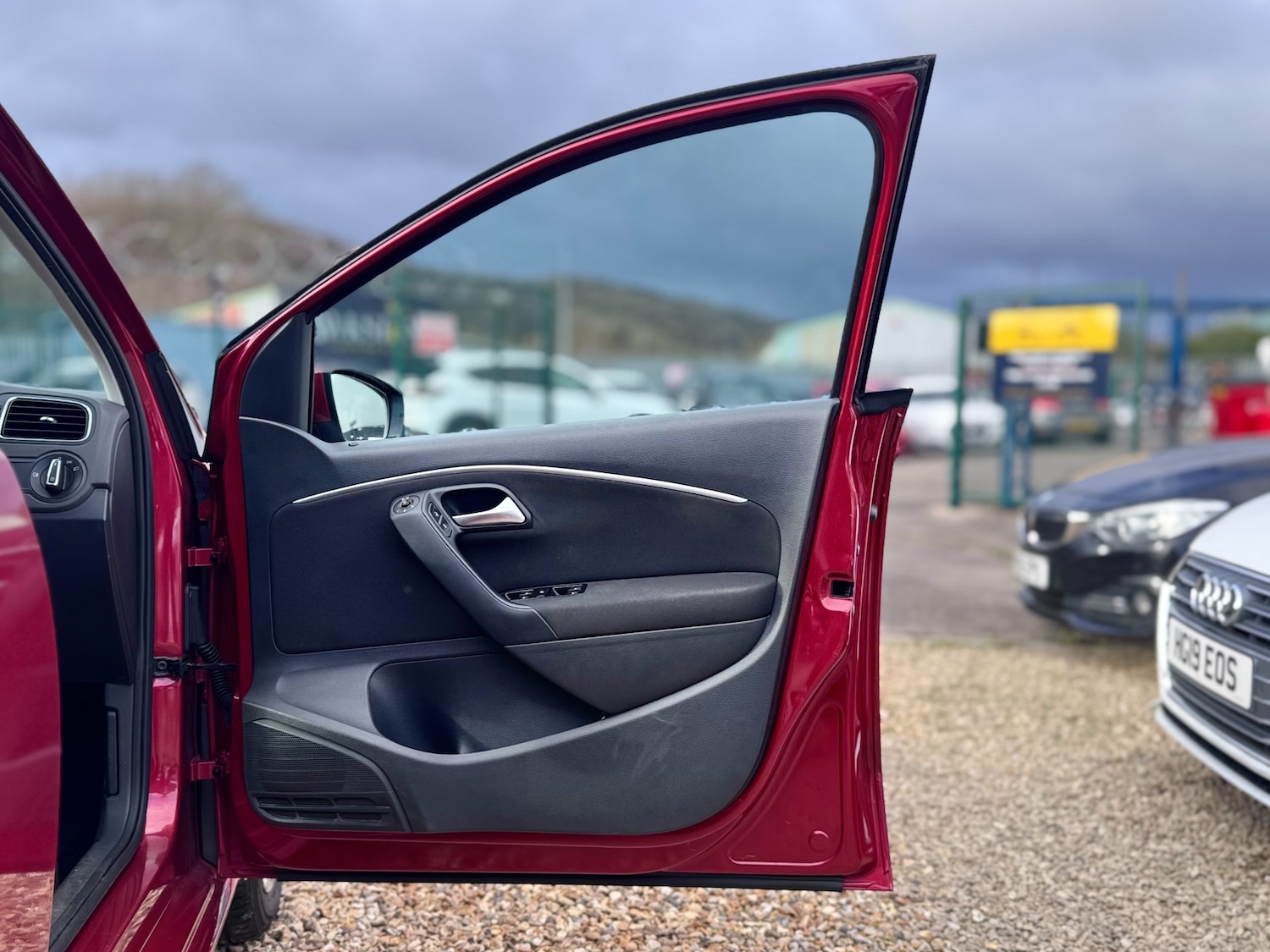 Used Volkswagen Polo 2015 for sale - 77168409: Photo 14