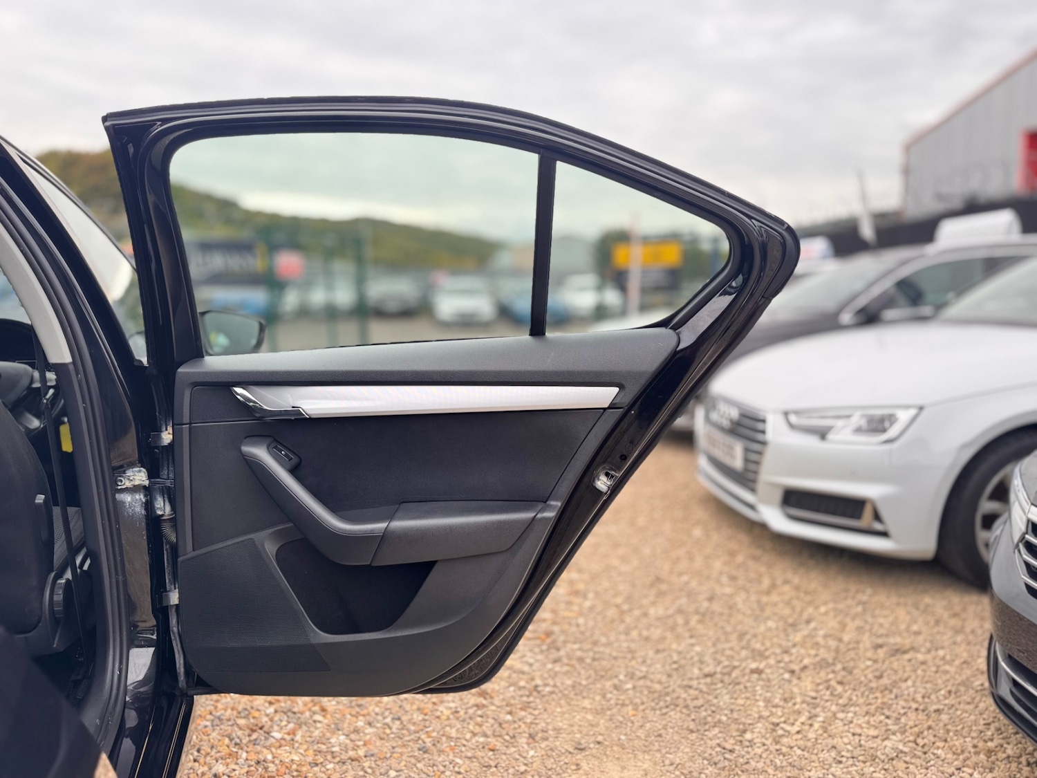 Used Skoda Octavia 2014 for sale - 76450395: Photo 35