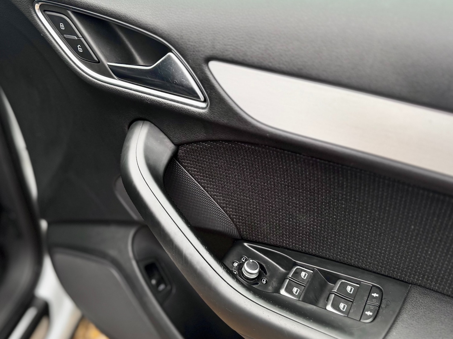 Used Audi Q3 2015 for sale - 76859891: Photo 29