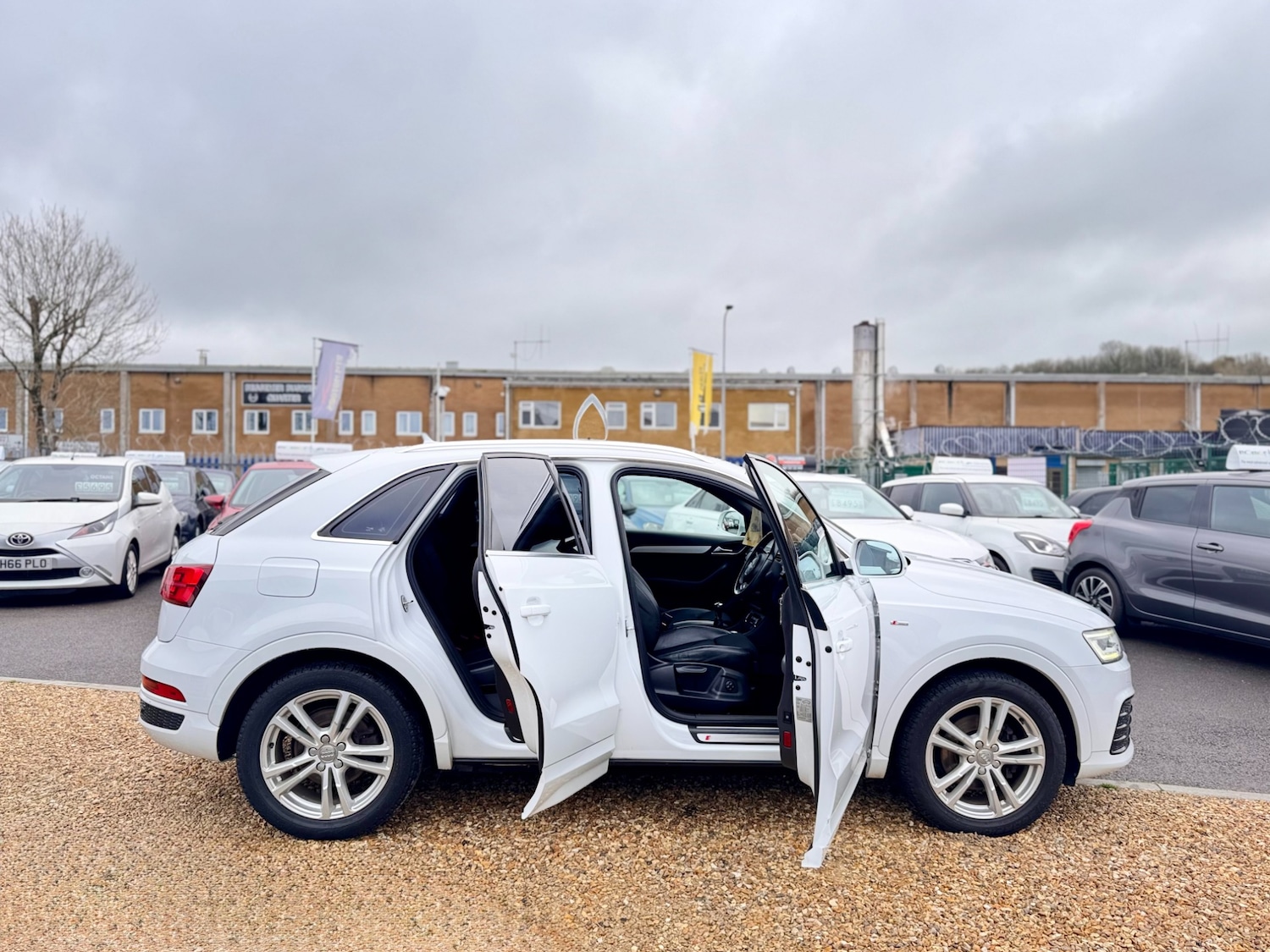 Used Audi Q3 2015 for sale - 76859891: Photo 50