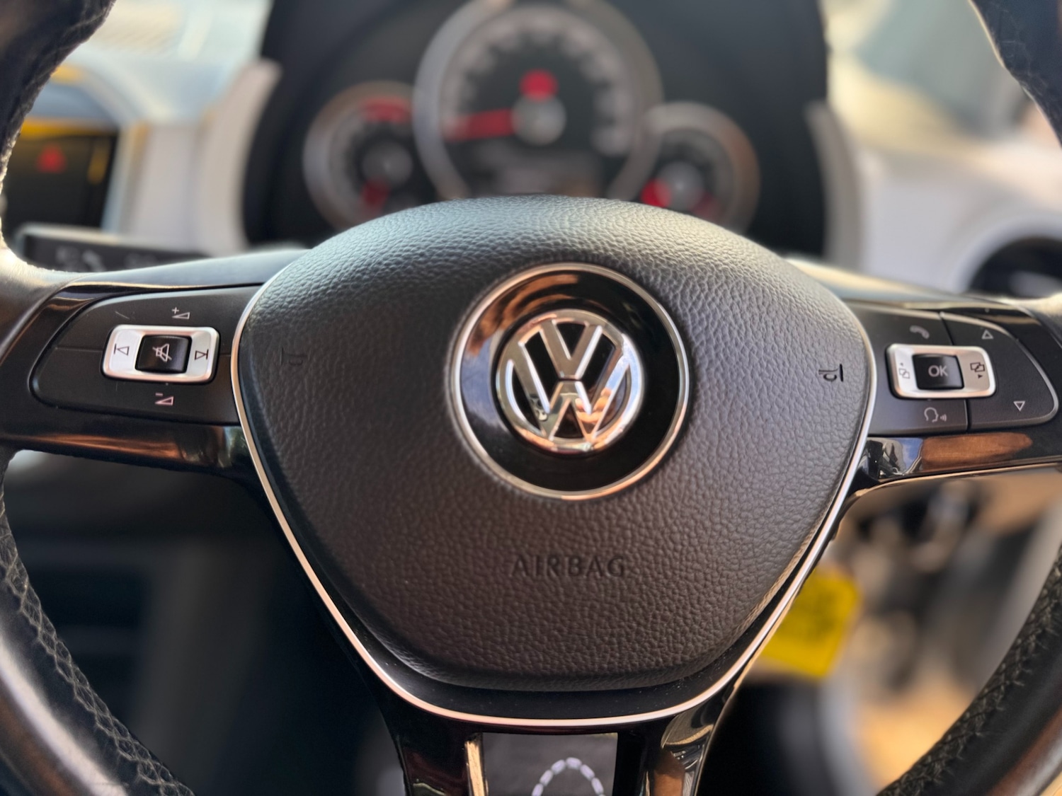 Used Volkswagen up! 2017 for sale - 76157466: Photo 30