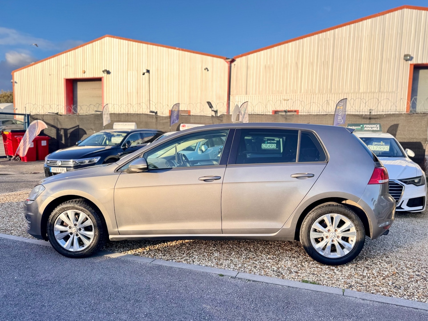 Used Volkswagen Golf 2014 for sale - 76384306: Photo 16