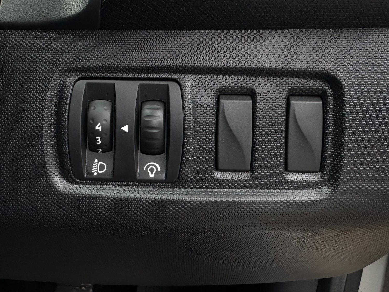 Used Renault Clio 2014 for sale - 78139223: Photo 25