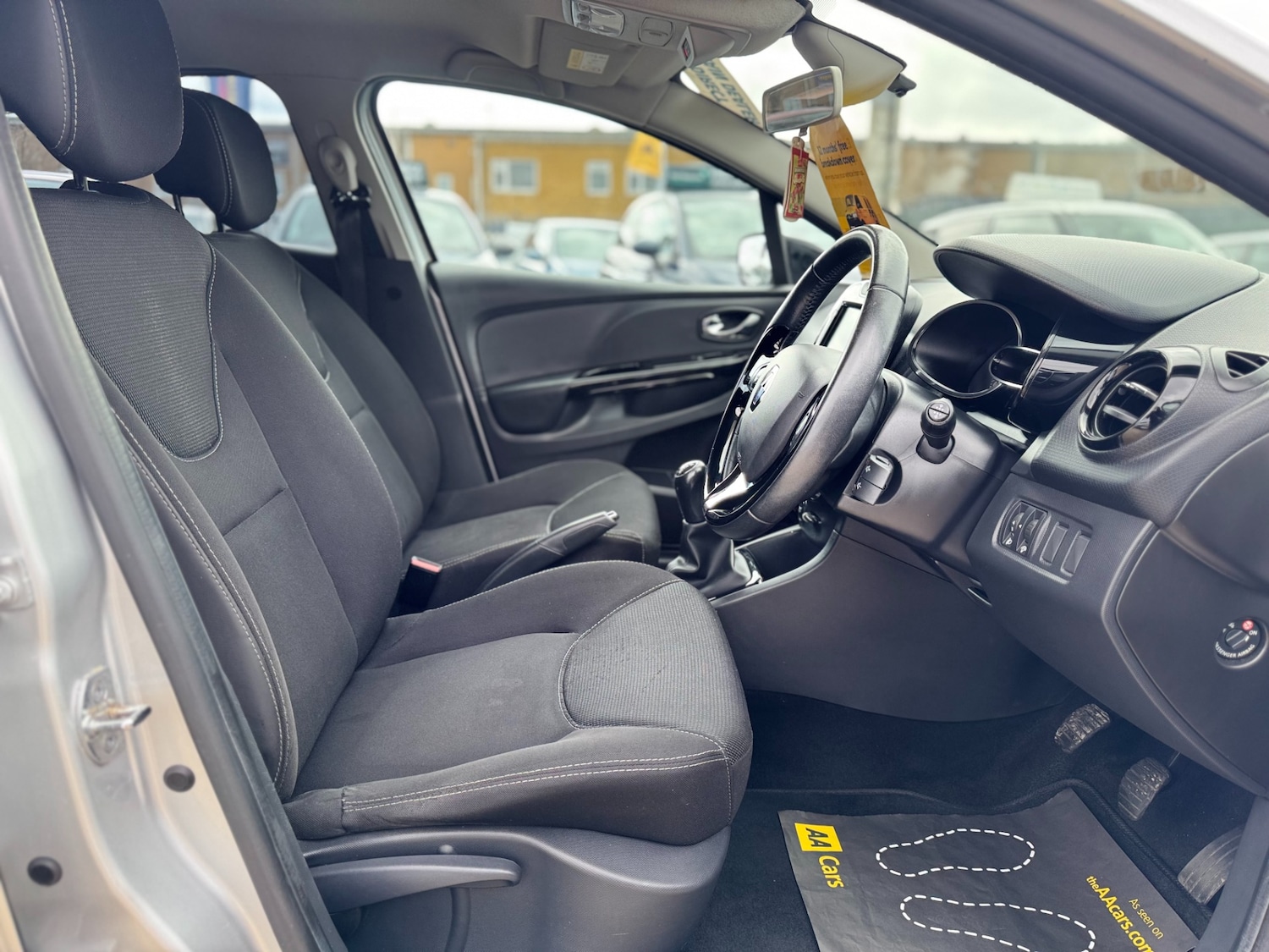 Used Renault Clio 2014 for sale - 78139223: Photo 9