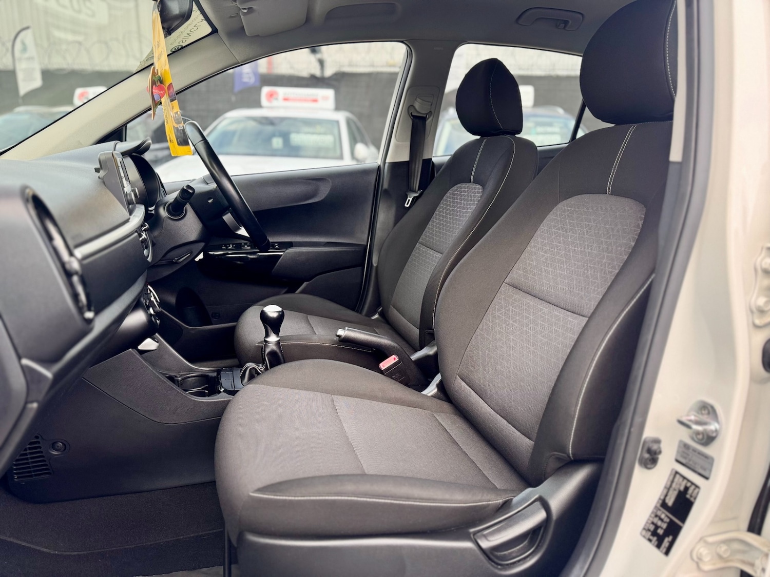 Used Kia Picanto 2017 for sale - 76763336: Photo 42