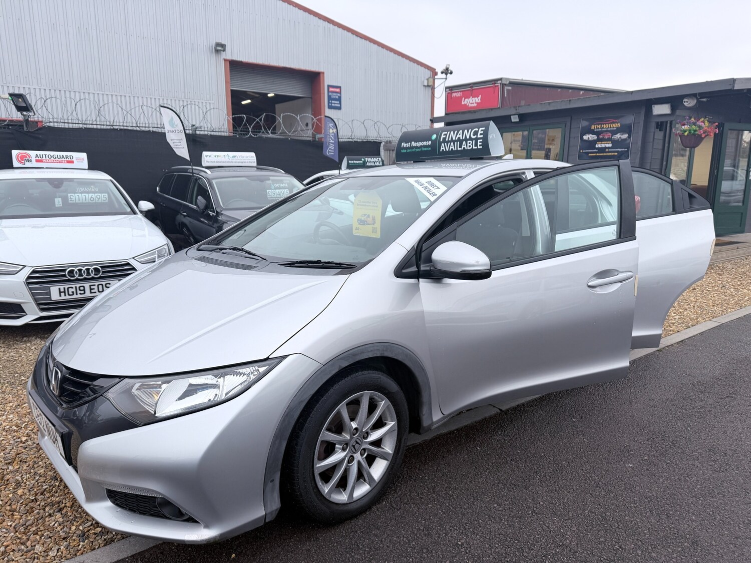 Used Honda Civic 2012 for sale - 77716583: Photo 42