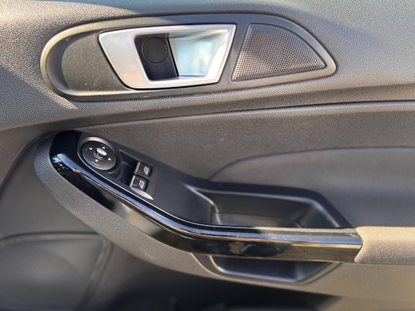 Used Ford Fiesta 2014 for sale - 76319791: Photo 26
