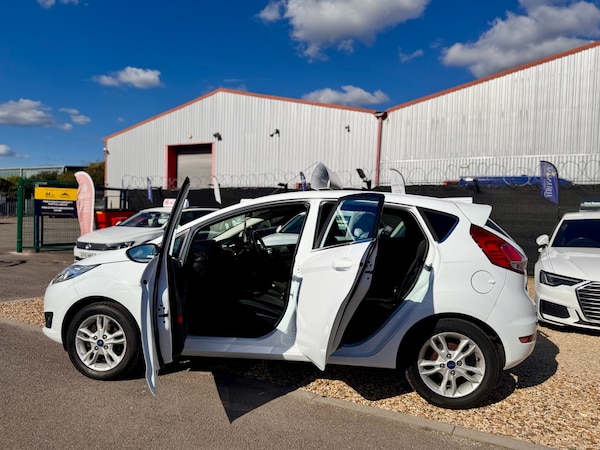 Used Ford Fiesta 2014 for sale - 76319791: Photo 44