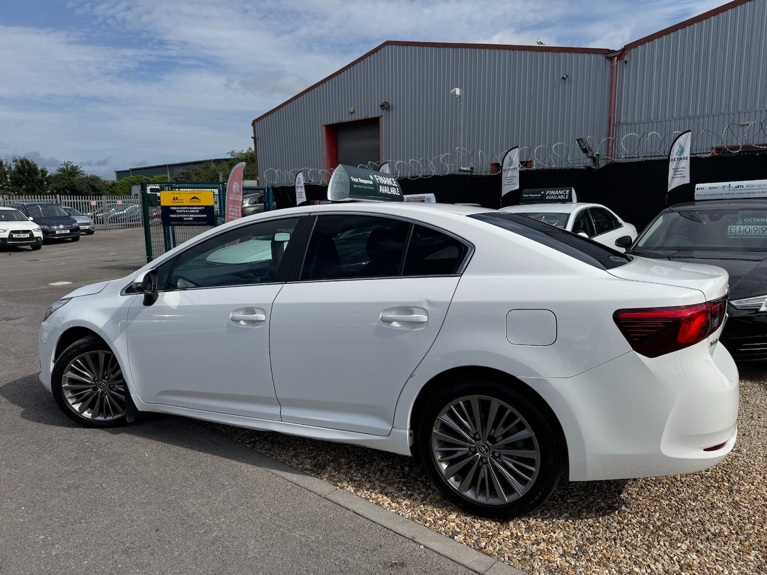 Used Toyota Avensis 2015 for sale - 77104137: Photo 6