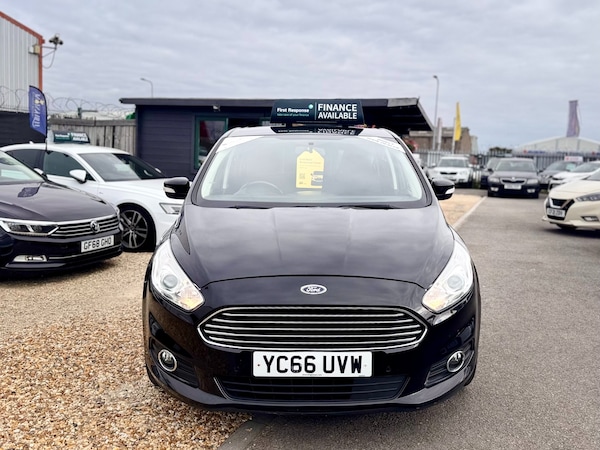 Used Ford S-Max 2016 for sale - 76236429: Photo 2