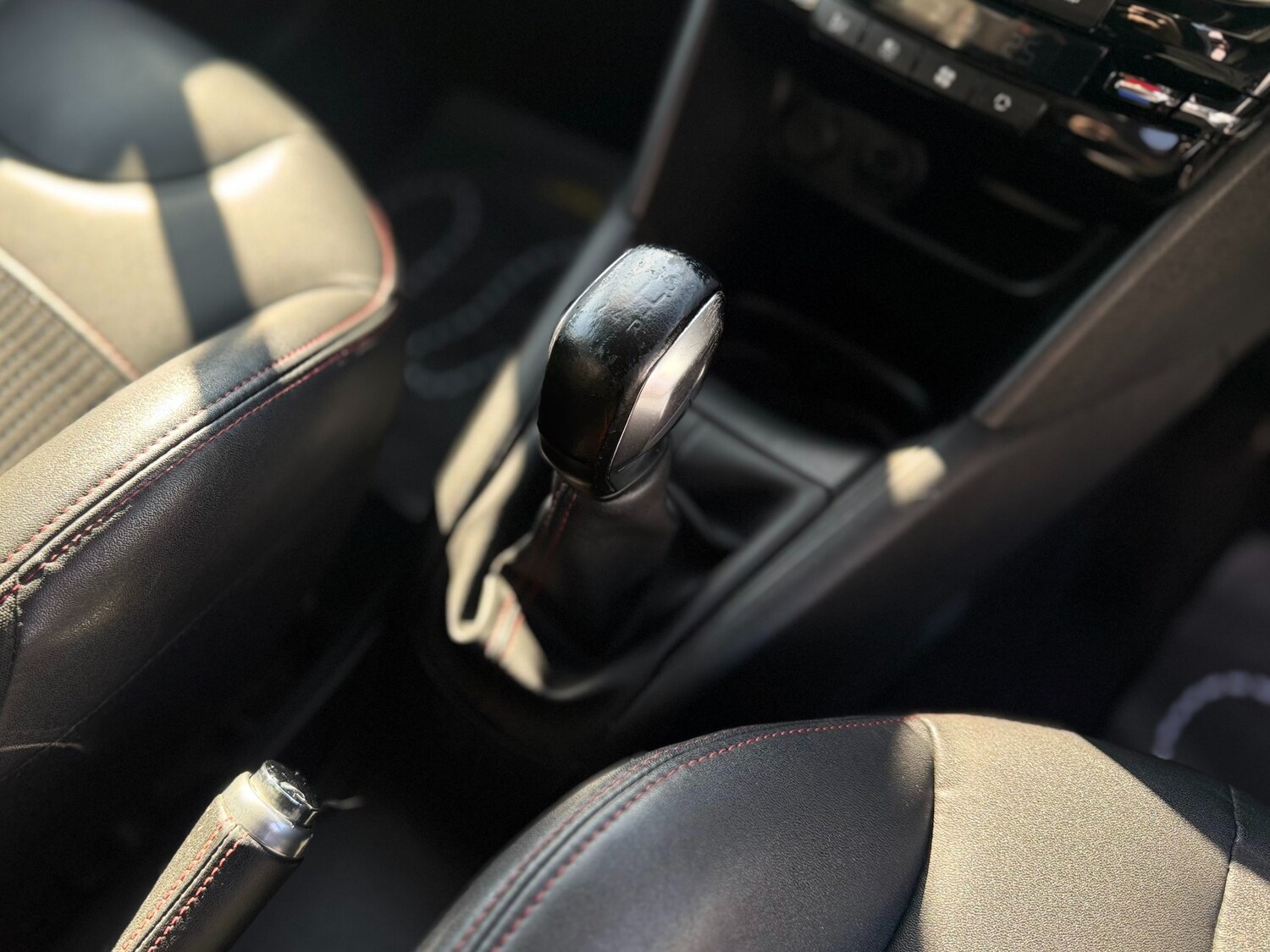 Used Peugeot 208 2018 for sale - 78225392: Photo 36