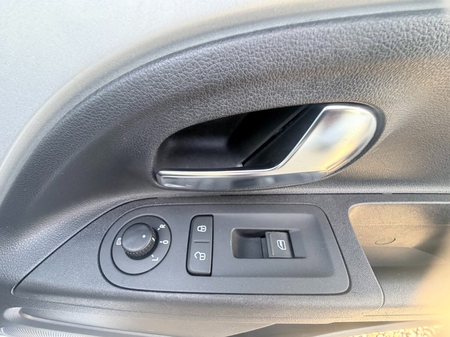 Used Volkswagen up! 2013 for sale - 78108023: Photo 24