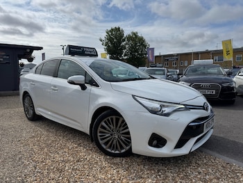 Used Toyota Avensis 2015 for sale - 77051792: Photo